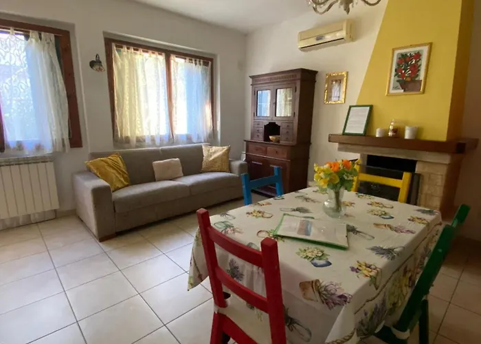 Appartamento Indipendente Con Giardino Fralu